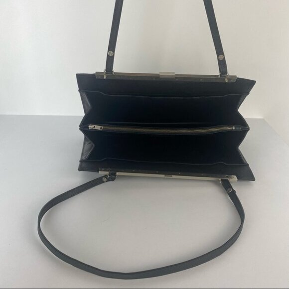 Blossom H |Korean Brand | Classic Leather Shoulder‎ Bag - Picture 4 of 14
